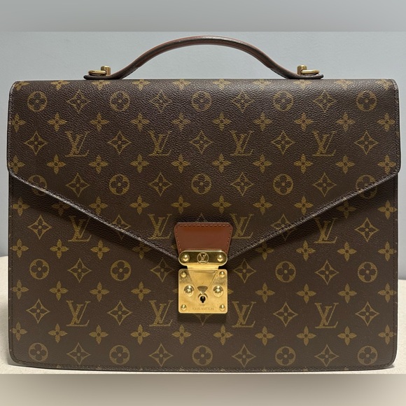 LOUIS VUITTON Monogram Porte Documents - Picture 1 of 16